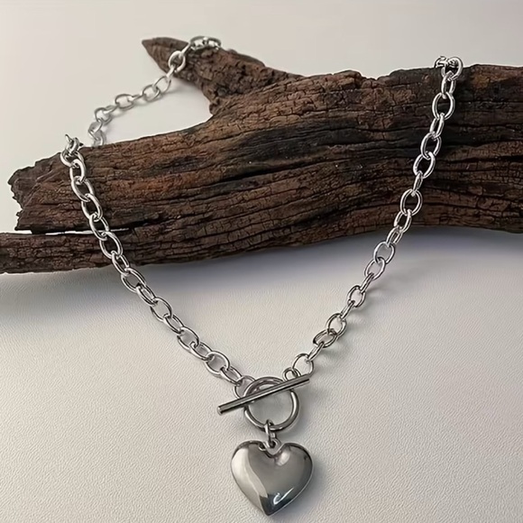 NEW Silver Heart Pendant Necklace - Picture 2 of 5